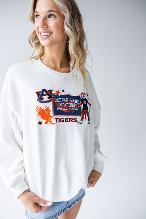 Auburn Layer Patch Lantern Sleeve Crew